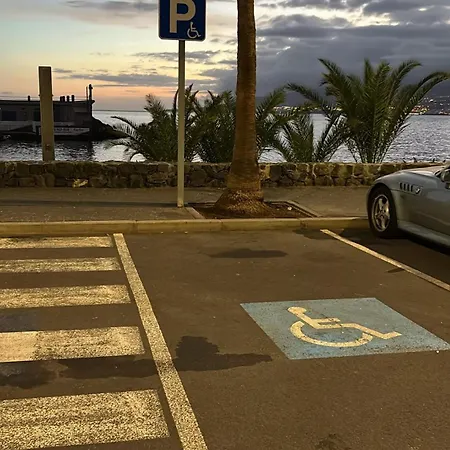 Beachfront Apartament Radazul