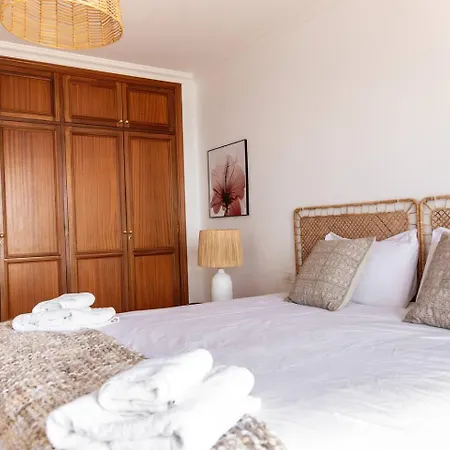 Beachfront Appartement Radazul