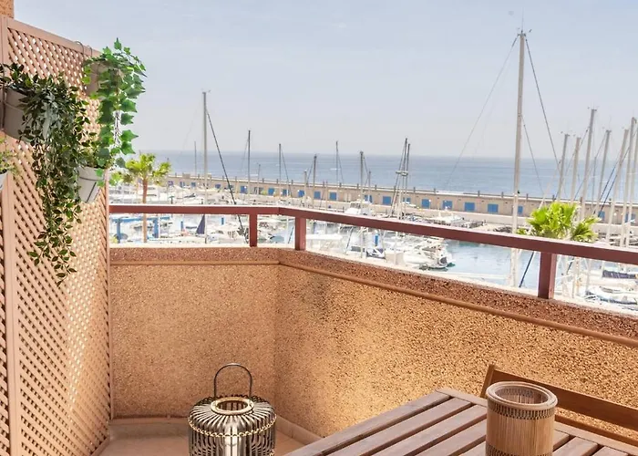 Beachfront * Radazul